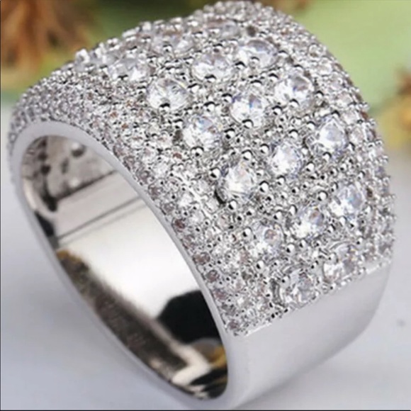 925 Silver Beautiful Diamond Band Ring - Picture 4 of 9